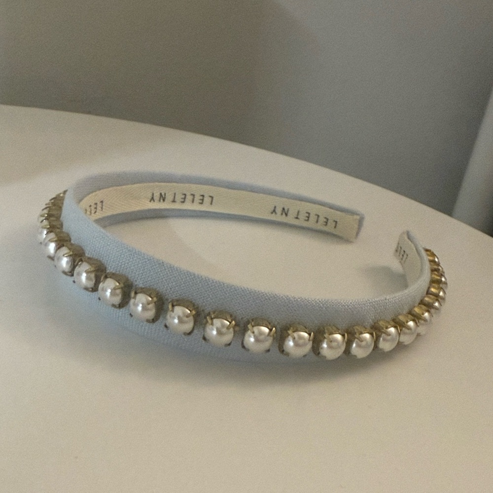 Penelope Headband
Petite / Pearl / Sky
